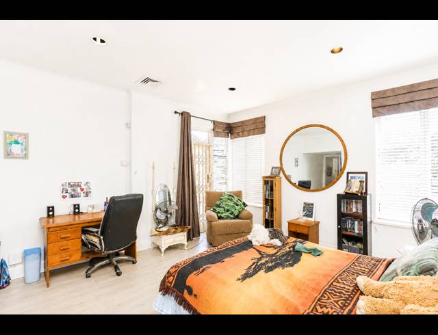 5 BEDROOM HOUSE FOR SALE IN GLENWOOD